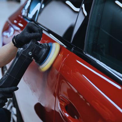 Klarg&#248;ring og bilpleje hos lakgruppen