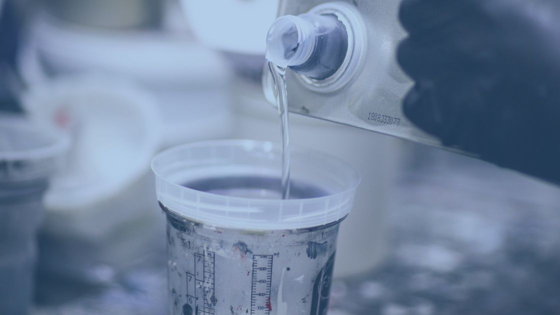 Sådan fortynder du autolak maling